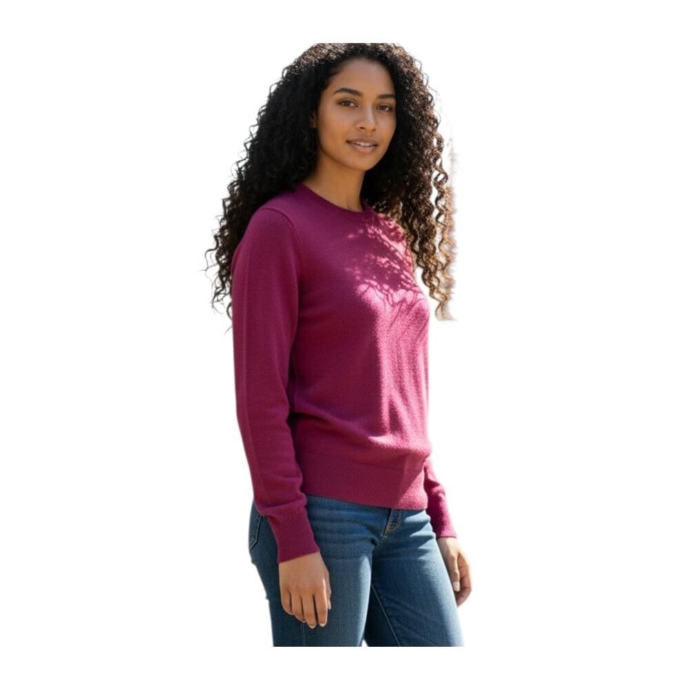 H&M FUCHSIA SWEATER SZ.XS EUC.
